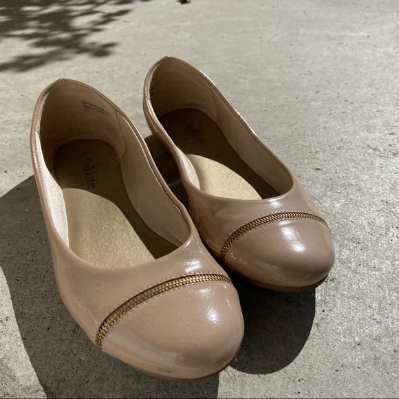 Kelly and Katie Flats - Picture 1 of 4